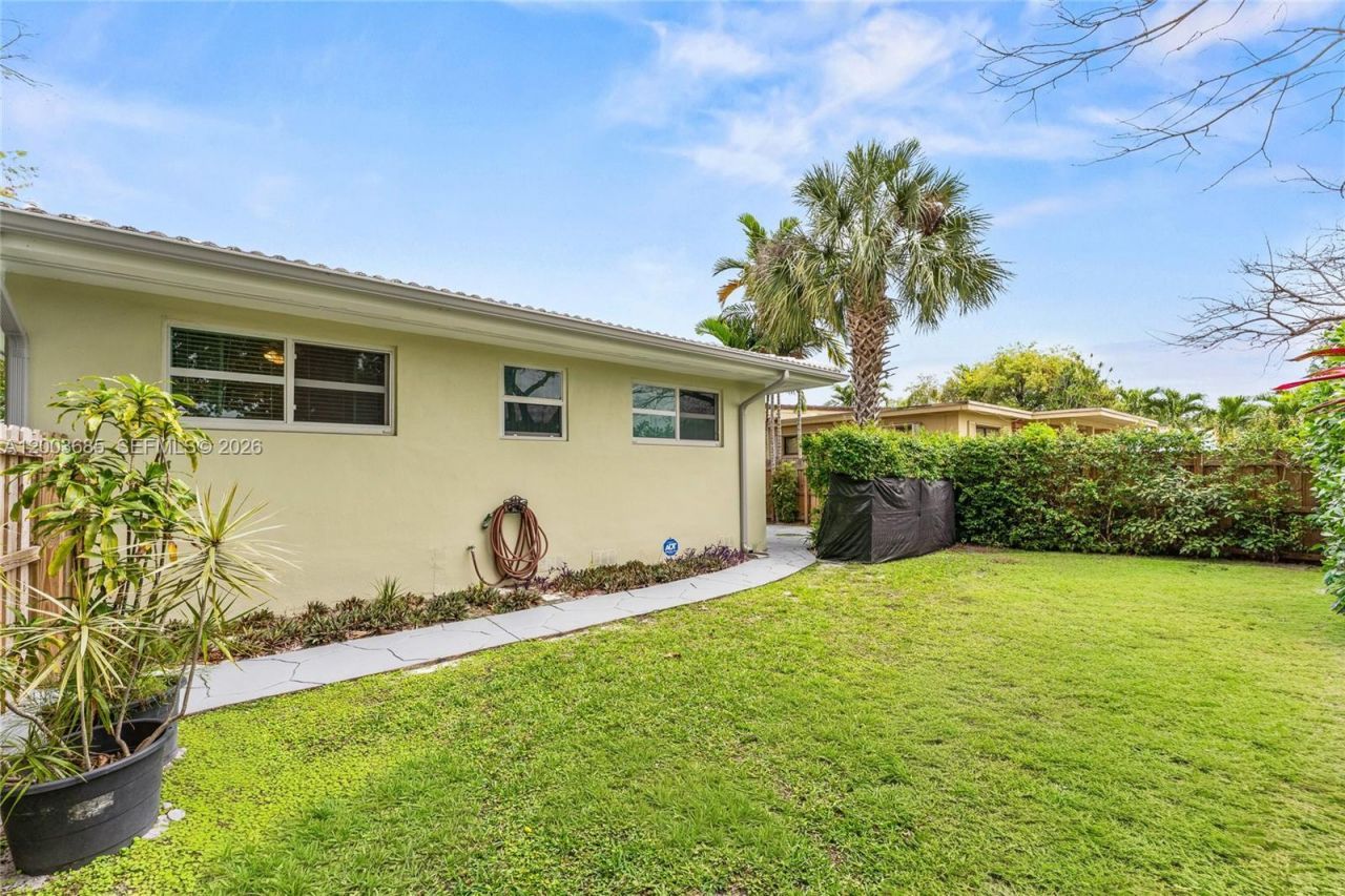 501 Lawn Way, Miami Springs, FL 33166 Photo