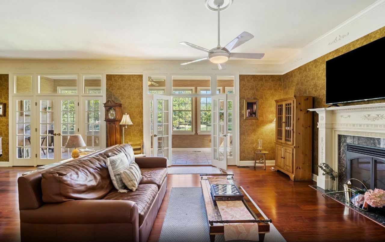 3168 Stanyarne Drive Photo 12