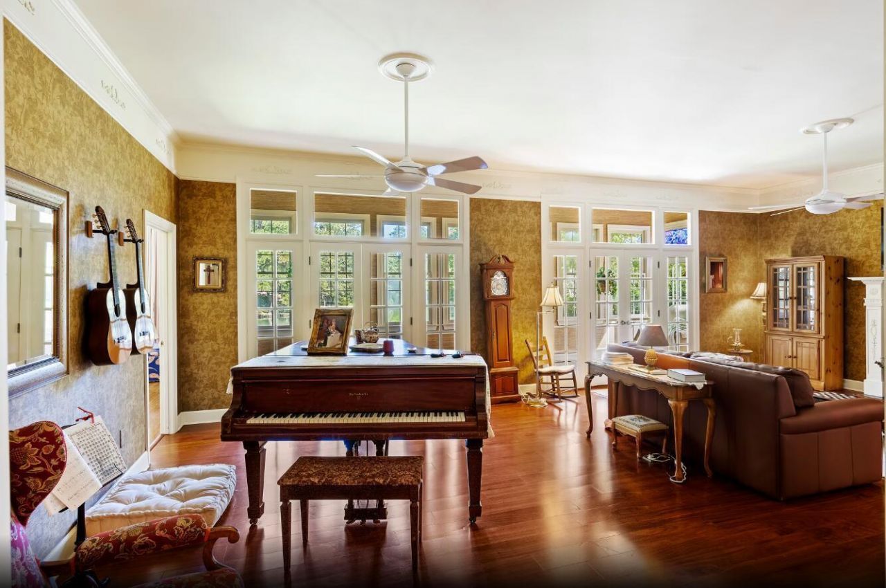 3168 Stanyarne Drive Photo 13