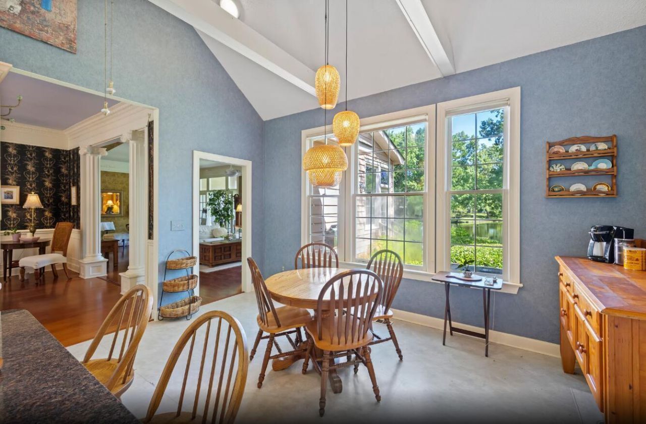 3168 Stanyarne Drive Photo 17