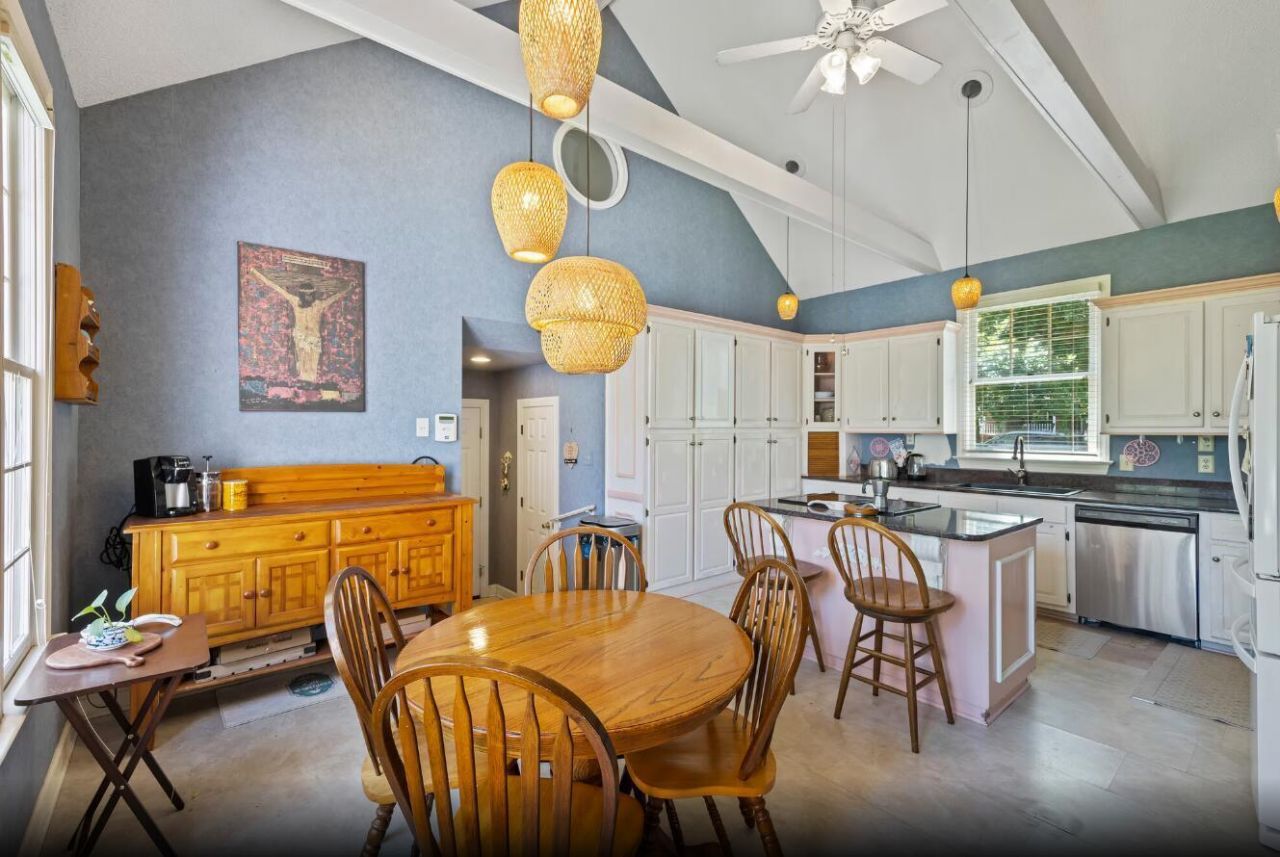 3168 Stanyarne Drive Photo 29