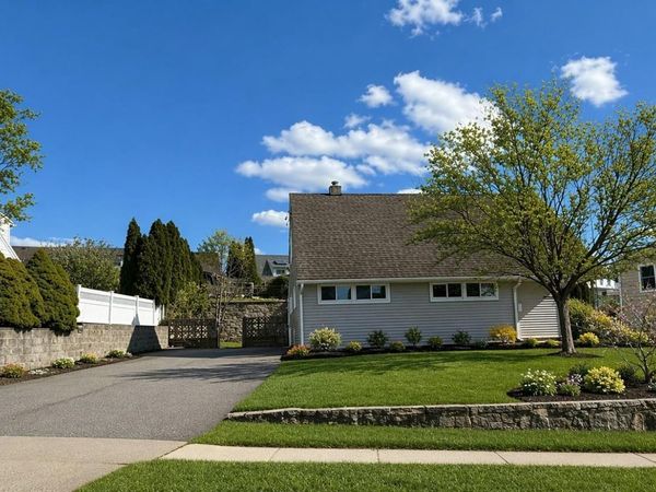 102 Mountaindale Road , Yonkers, NY 10710