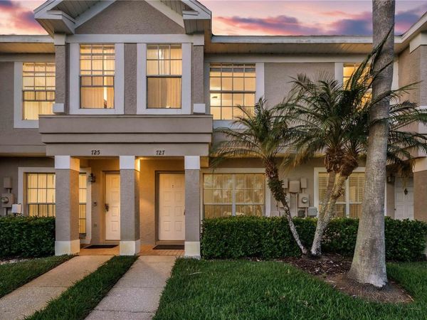 727 KENSINGTON LAKE CIRCLE, BRANDON, FL 33511