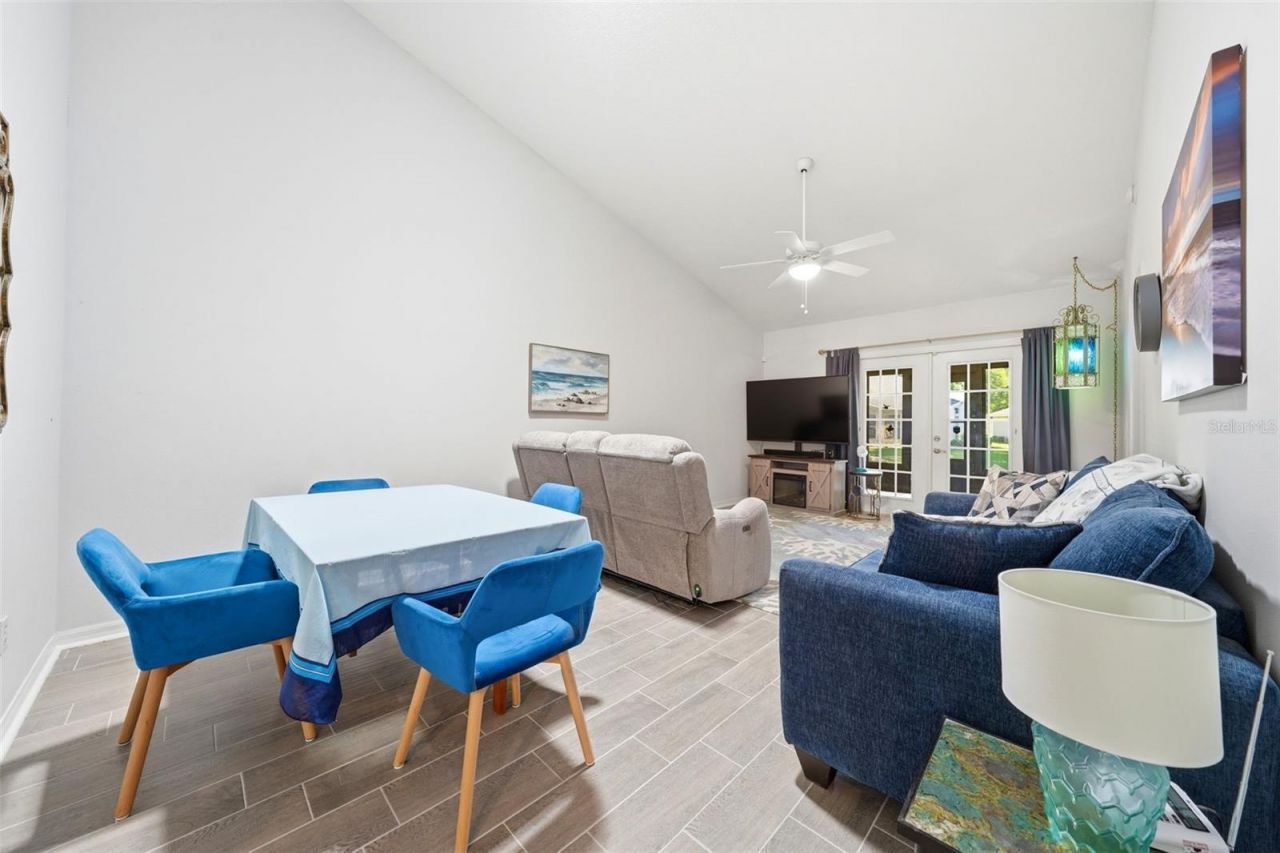 220 Juniper Way, Tavares, FL 32778 Photo