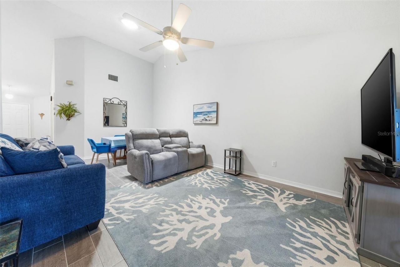 220 Juniper Way, Tavares, FL 32778 Photo