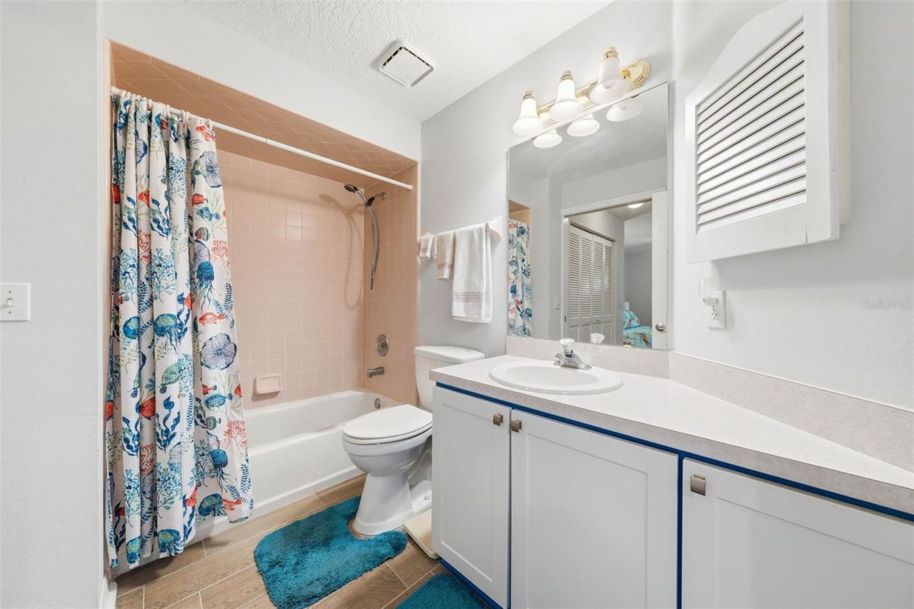 220 Juniper Way, Tavares, FL 32778 Photo