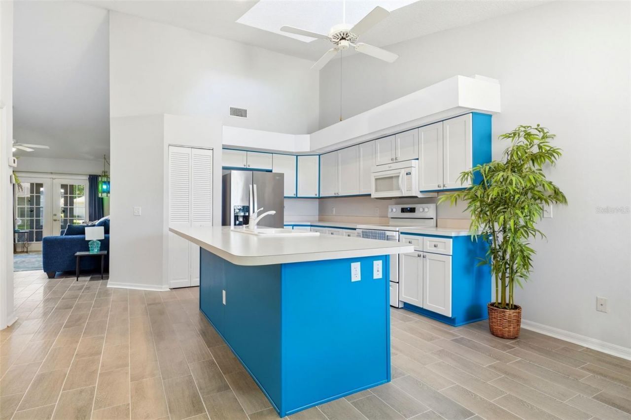 220 Juniper Way, Tavares, FL 32778 Photo