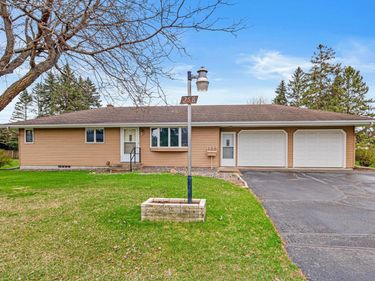 258 Dawn Avenue, Shoreview, MN 55126