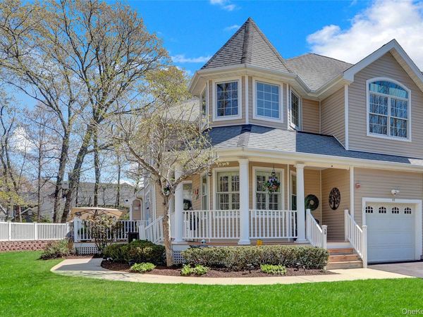 58 Blair Road, Unit 58, East Setauket, NY 11733