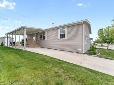 24494 Edwin, Flat Rock, MI 48134