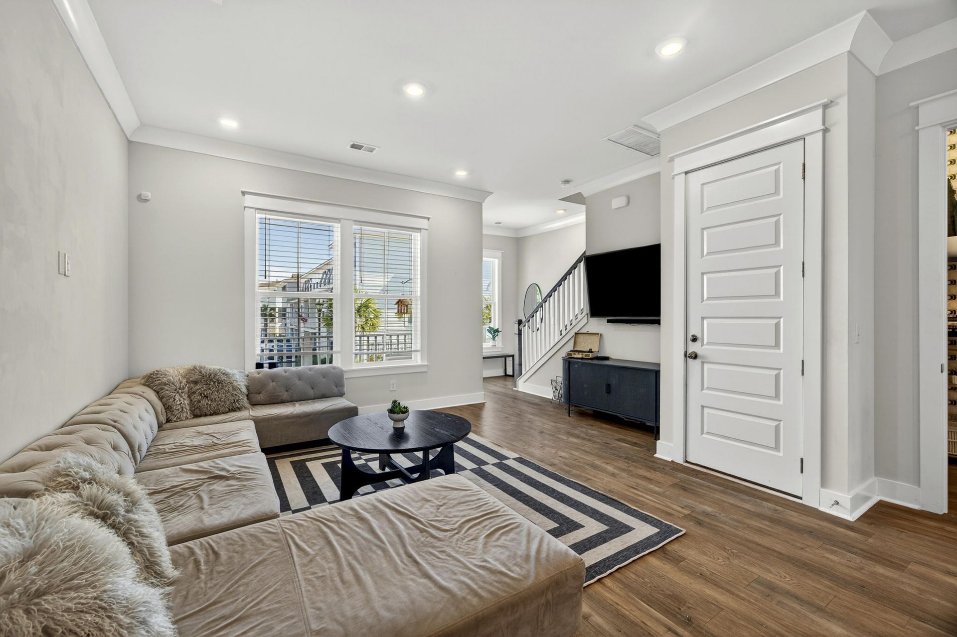 802 Kings Oak Court Photo 12