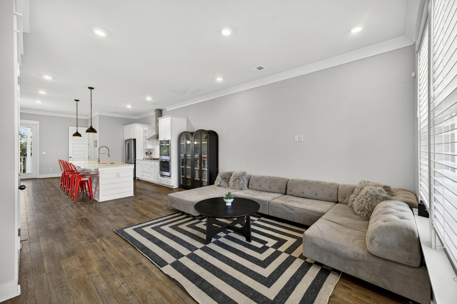 802 Kings Oak Court Photo 13