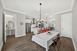 802 Kings Oak Court photo 4