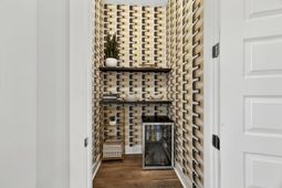 802 Kings Oak Court photo 4