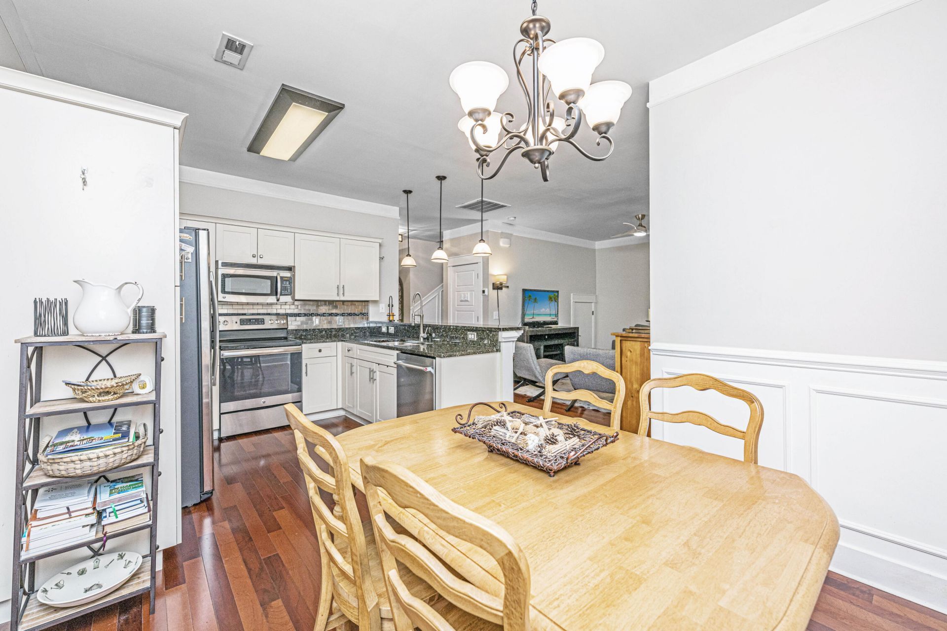 425 Grand Palm Lane Photo 14