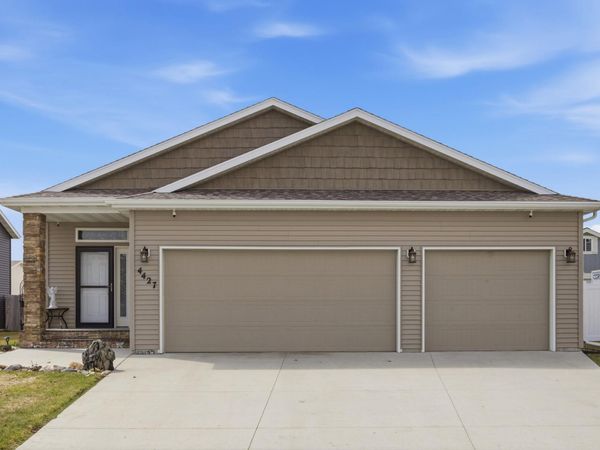 4427 17th Street S, Moorhead, MN 56560