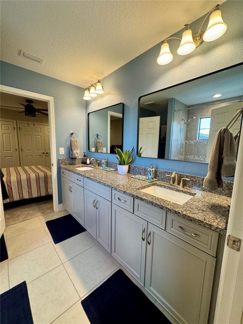 12870 Twin Bridges Drive , Riverview, FL 33579 Photo