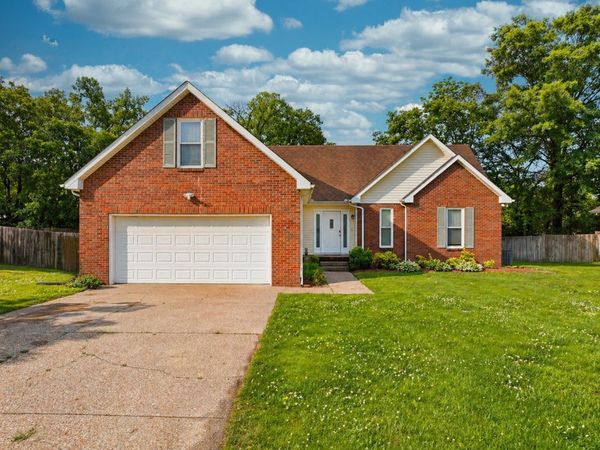 121 Brookview Cir, Goodlettsville, TN 37072