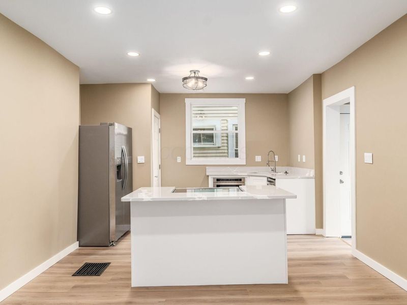 155 S Wayne Avenue , Columbus, OH 43204 Photo 16