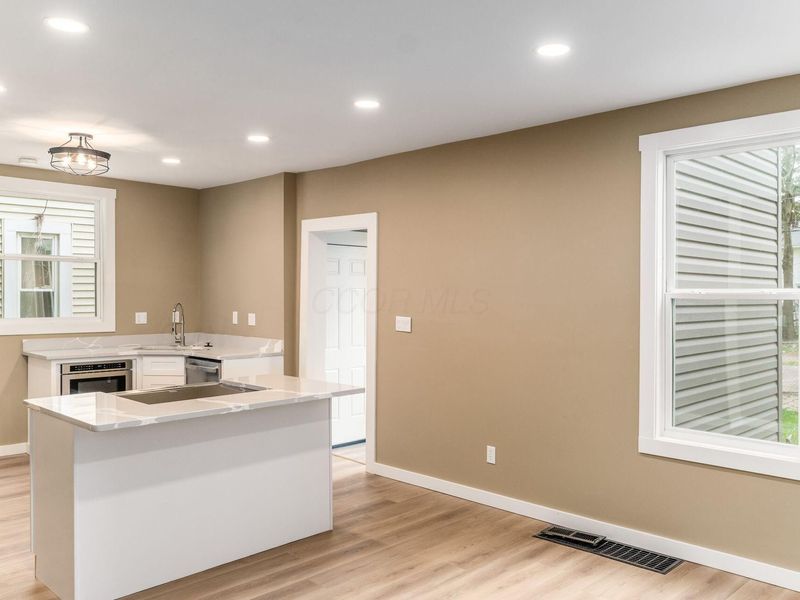 155 S Wayne Avenue , Columbus, OH 43204 Photo 17