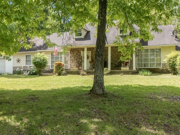 114 Glover Ln , Shelbyville, TN 37160