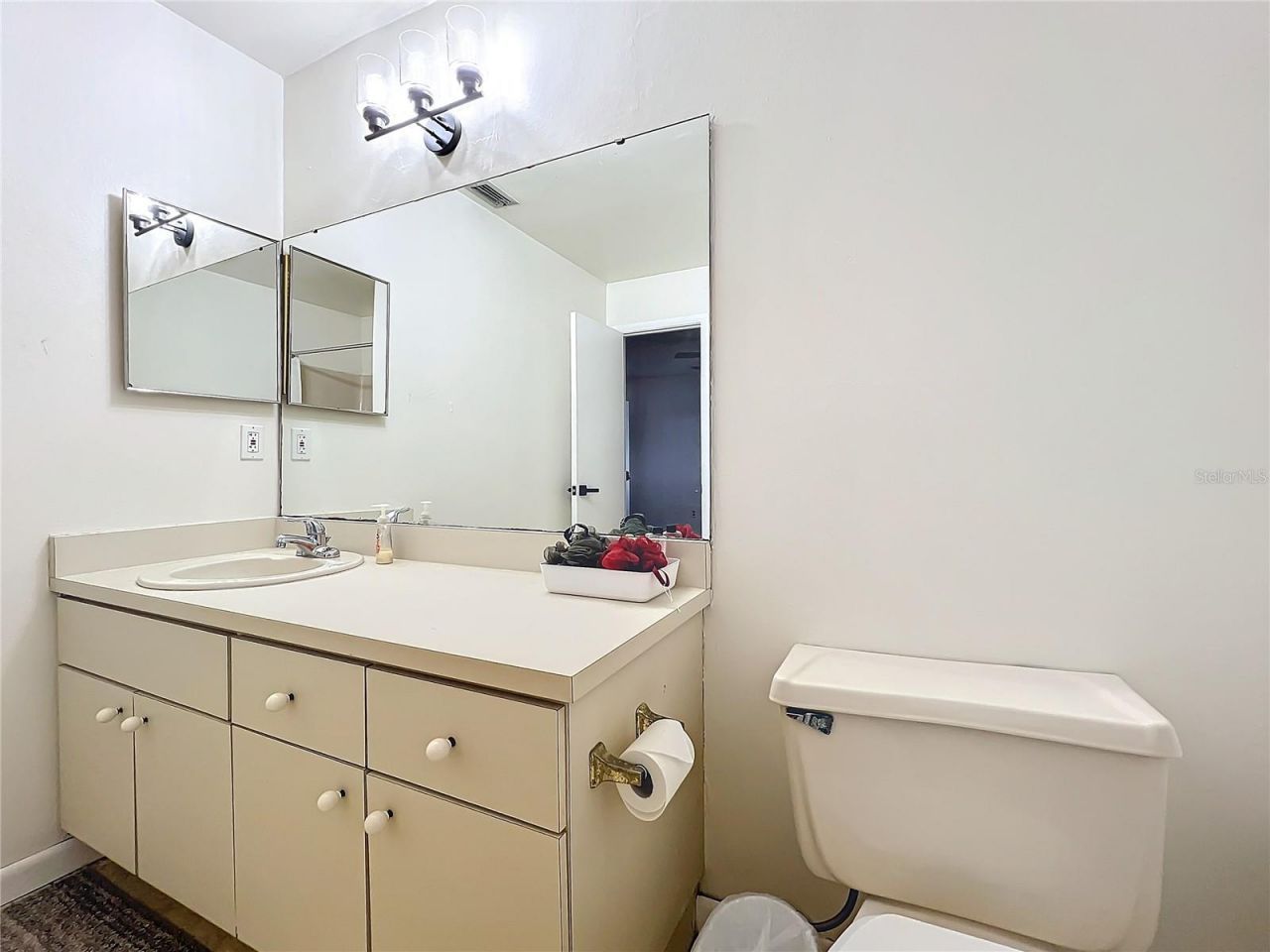 4166 Plantation Cove Drive , Unit 505, Orlando, FL 32810 Photo