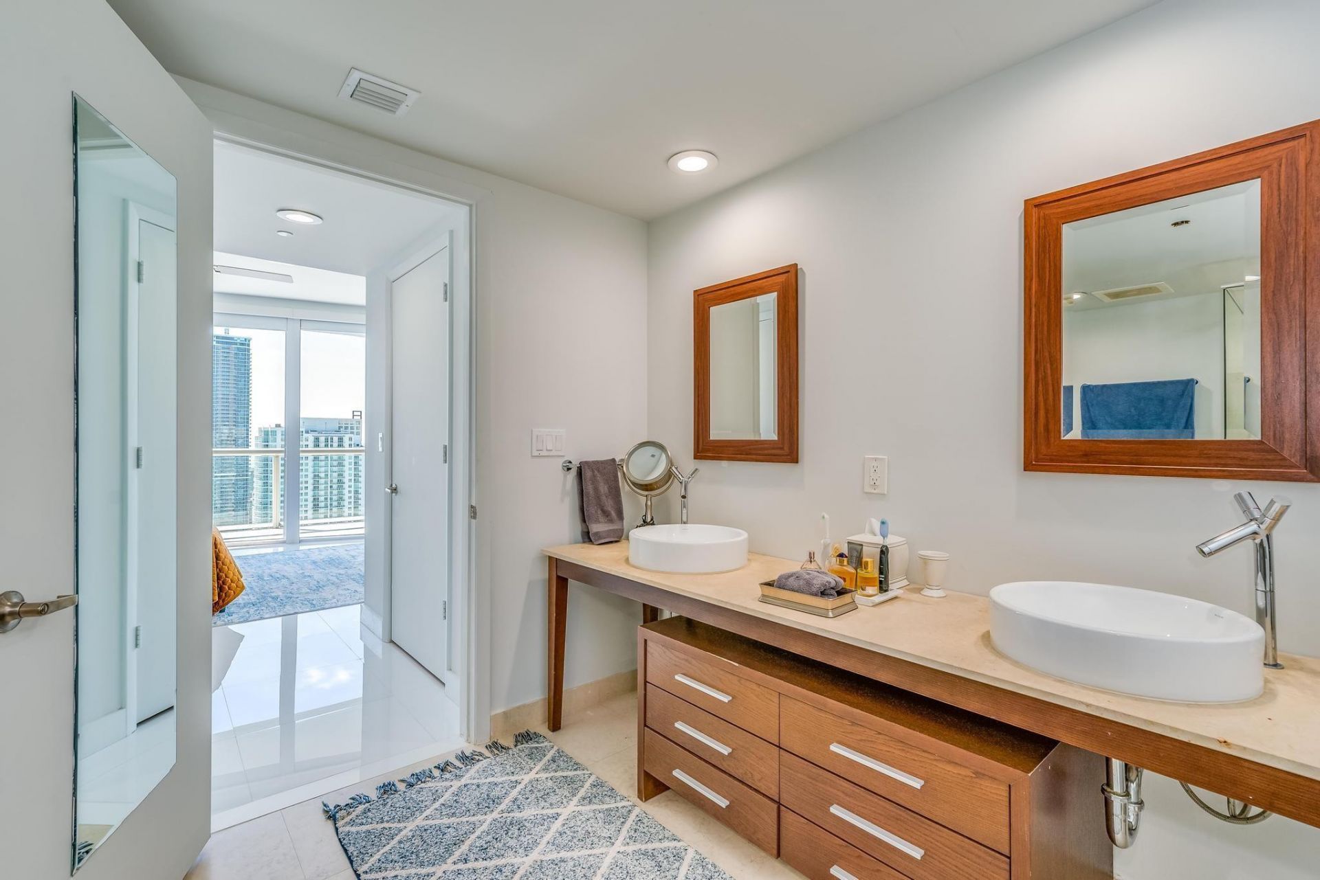 495 Brickell Avenue, Unit 5605, Miami, FL 33131 Photo