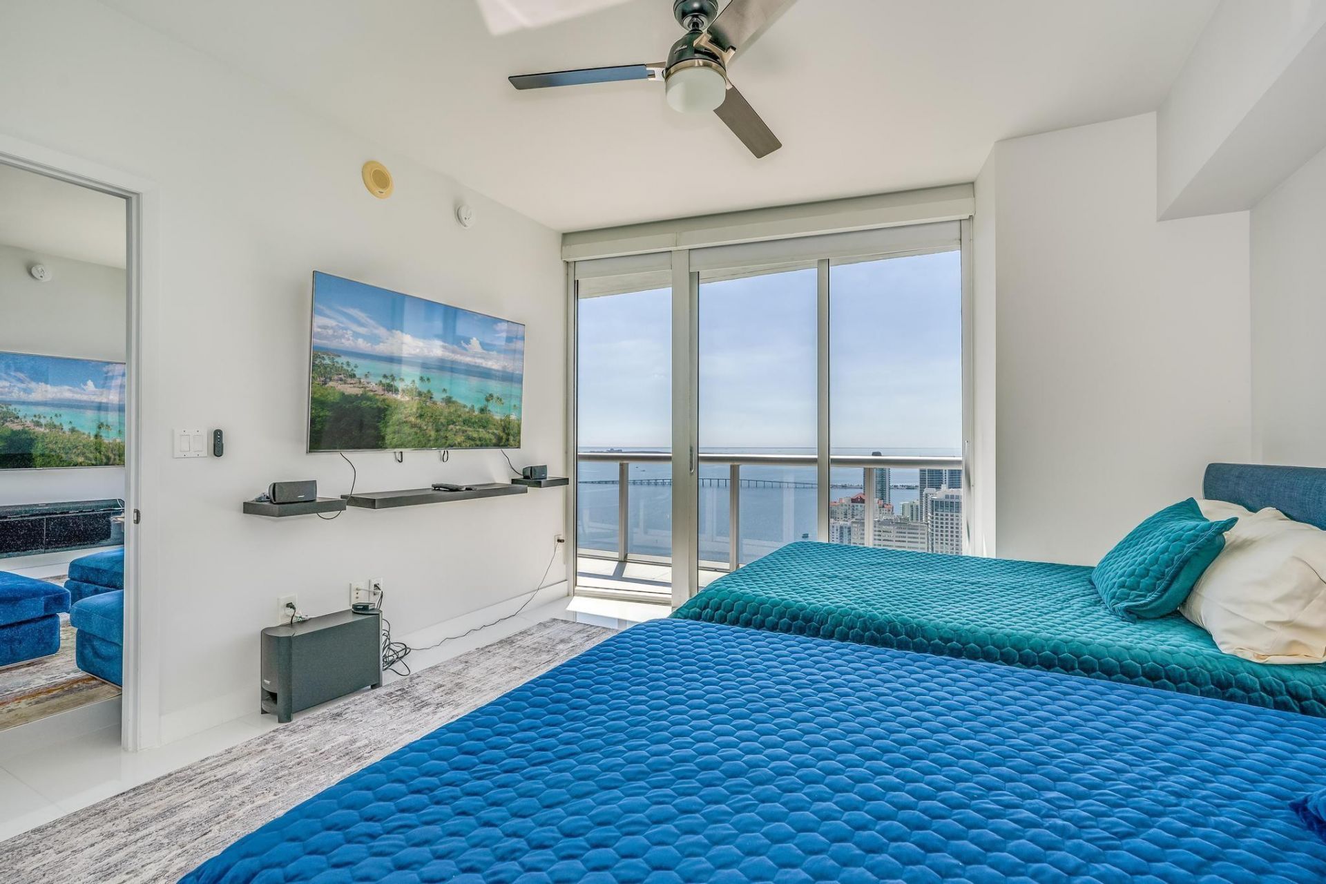 495 Brickell Avenue, Unit 5605, Miami, FL 33131 Photo
