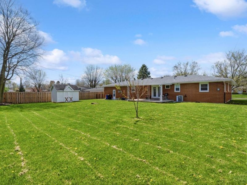 686 Kathryn Drive, Wilmington, OH 45177 Photo 2