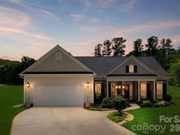 1620 Seabrook Court , Gastonia, NC 28056