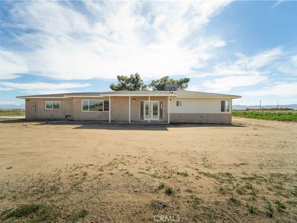 49020 70th W, Lancaster, CA 93536