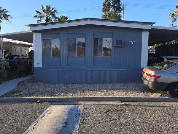 46 Round Table , Riverside, CA 92507