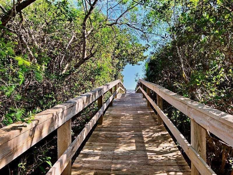 120 N White Jewel Court, Vero Beach, FL 32963 Photo