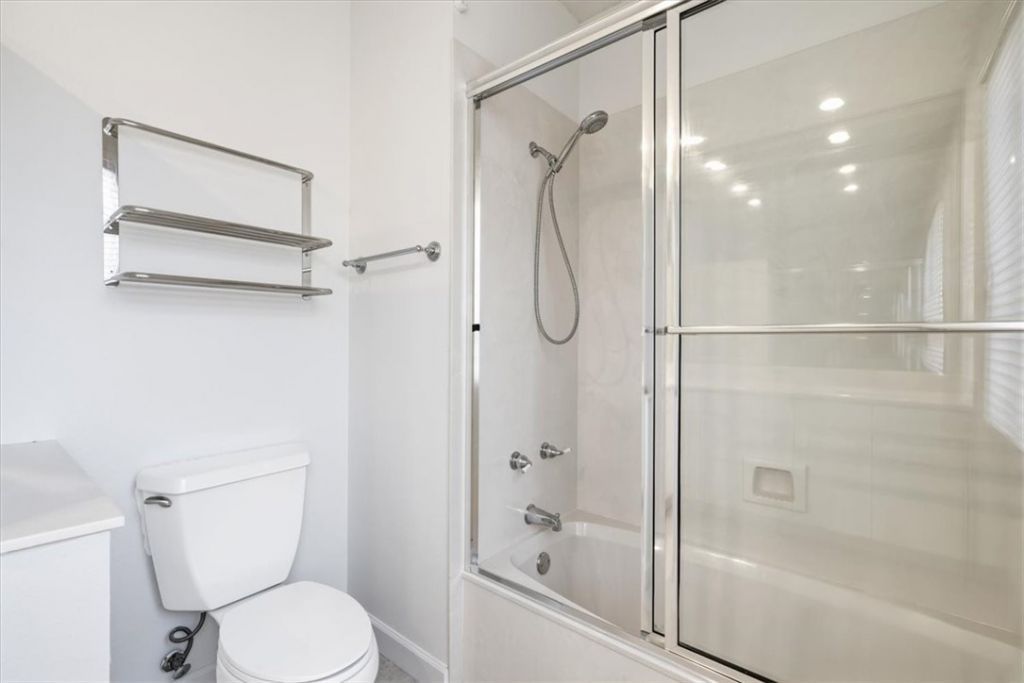 120 N White Jewel Court, Vero Beach, FL 32963 Photo