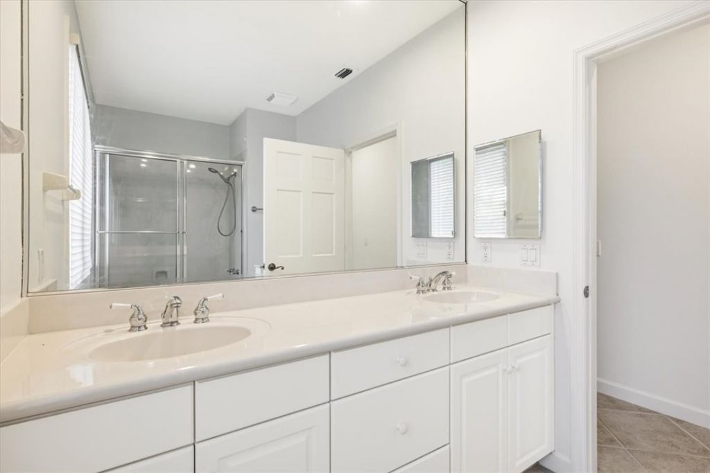 120 N White Jewel Court, Vero Beach, FL 32963 Photo