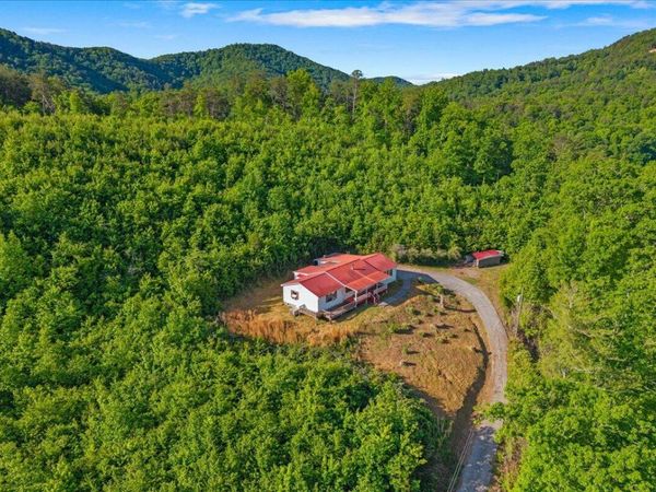 5673 Highway 360, Tellico Plains, TN 37385