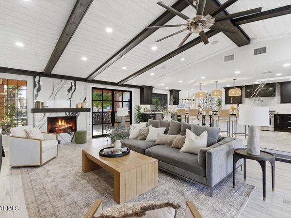 9026 N 67TH Street, Paradise Valley, AZ 85253