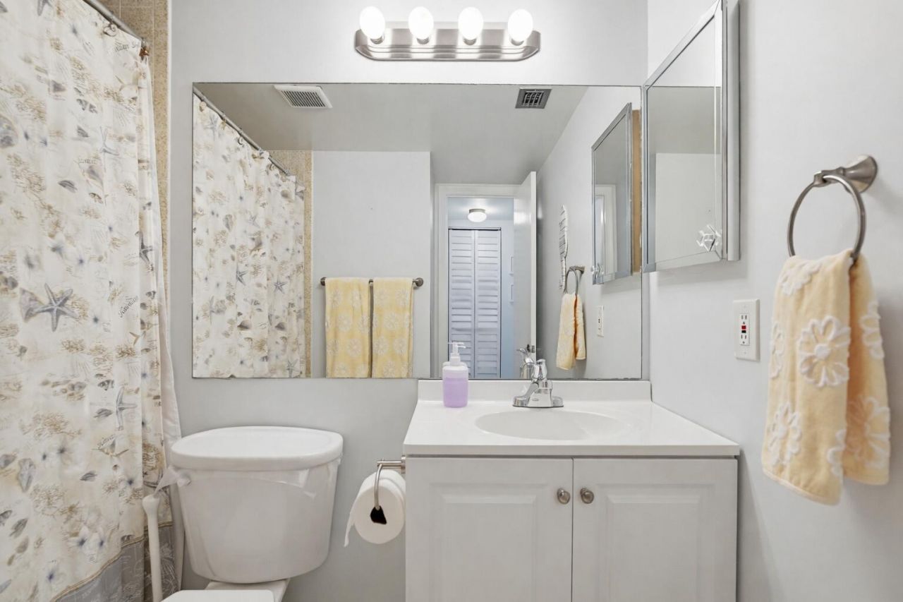 119 Lake Pine Circle, Unit C-2, Greenacres, FL 33463 Photo