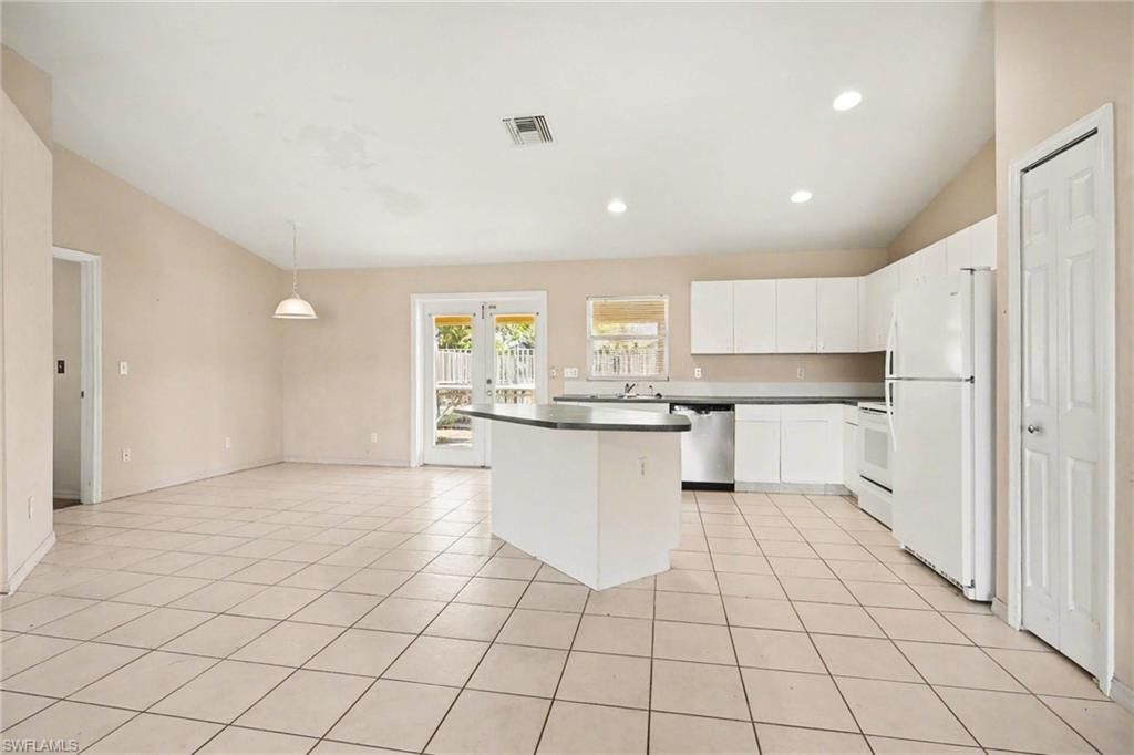 1209 SW 39th St , Cape Coral, FL 33914 Photo