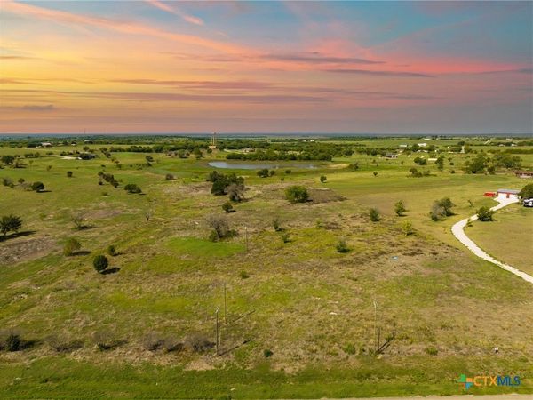 7984 Lone Star Parkway , Moody, TX 76557