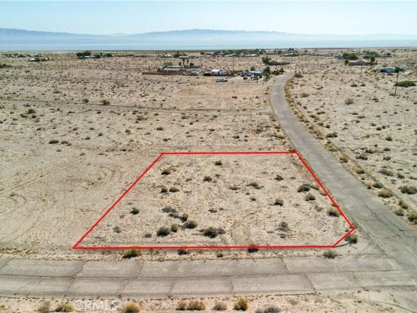 2710 Henshaw Avenue , Thermal, CA 92274