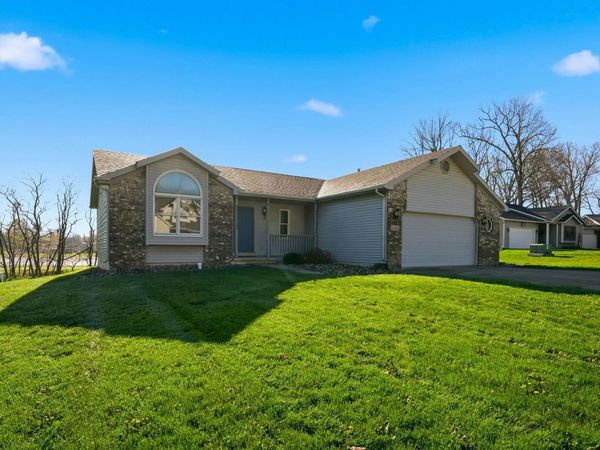 242 River Run Court, Columbia City, IN 46725