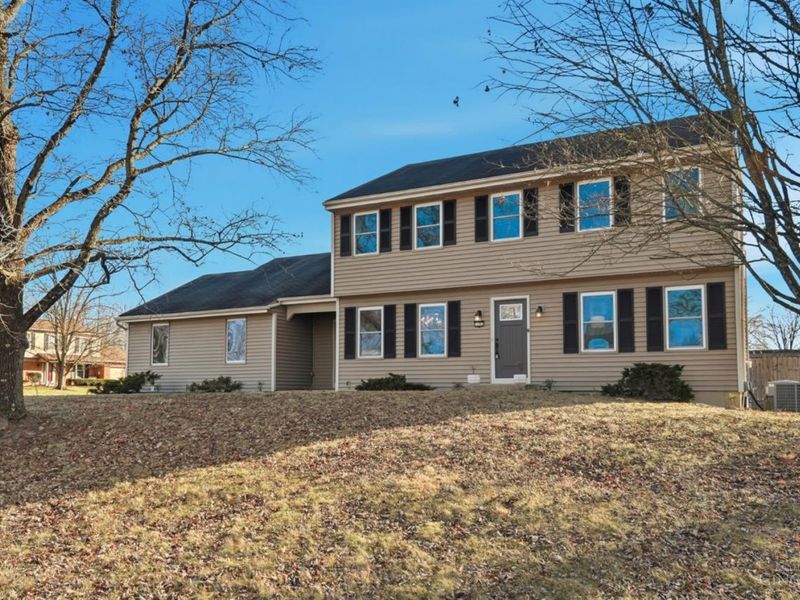 7197 Braemer Lane, West Chester, OH 45069 Photo 3