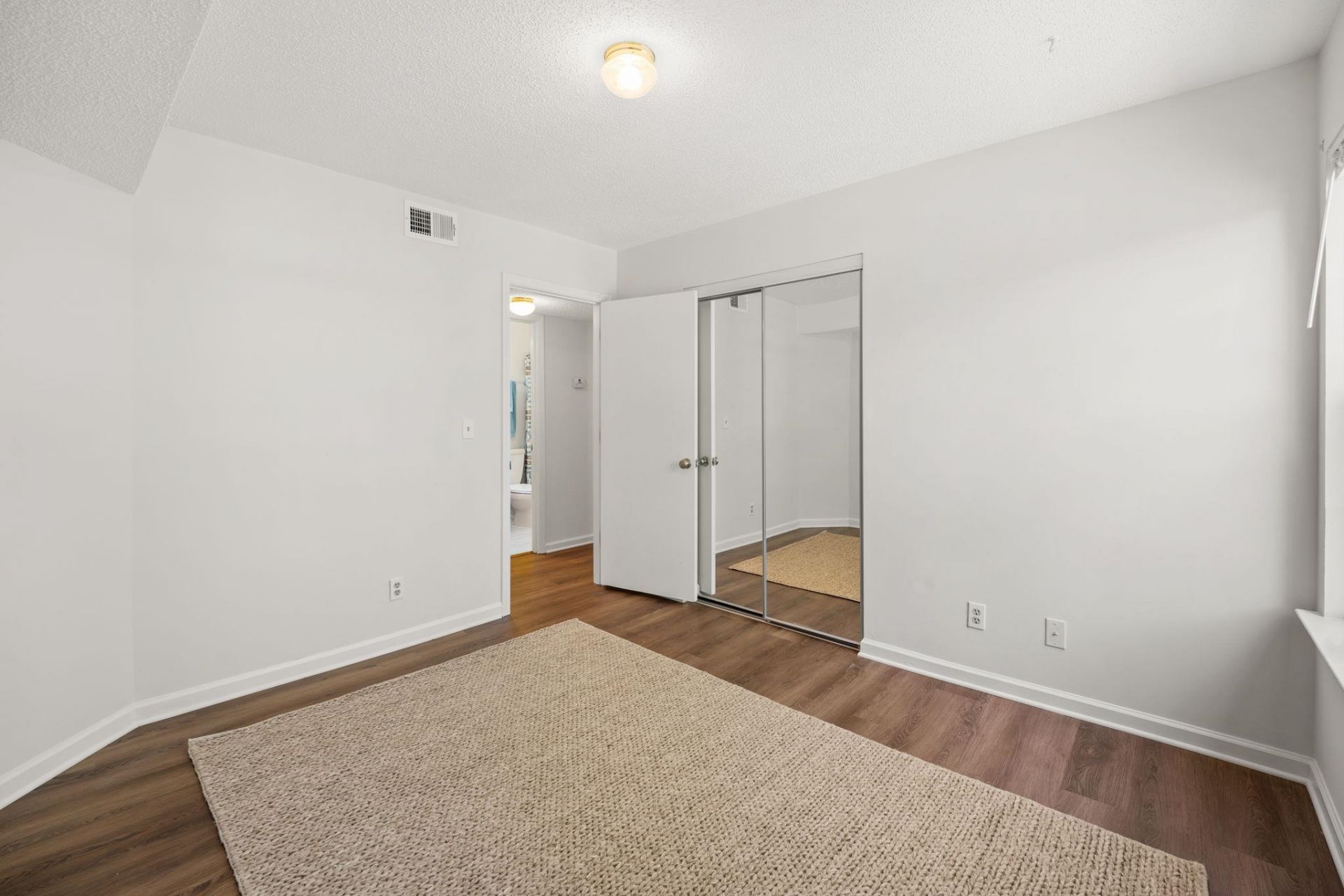 8861 Duckview Dr. Photo 16