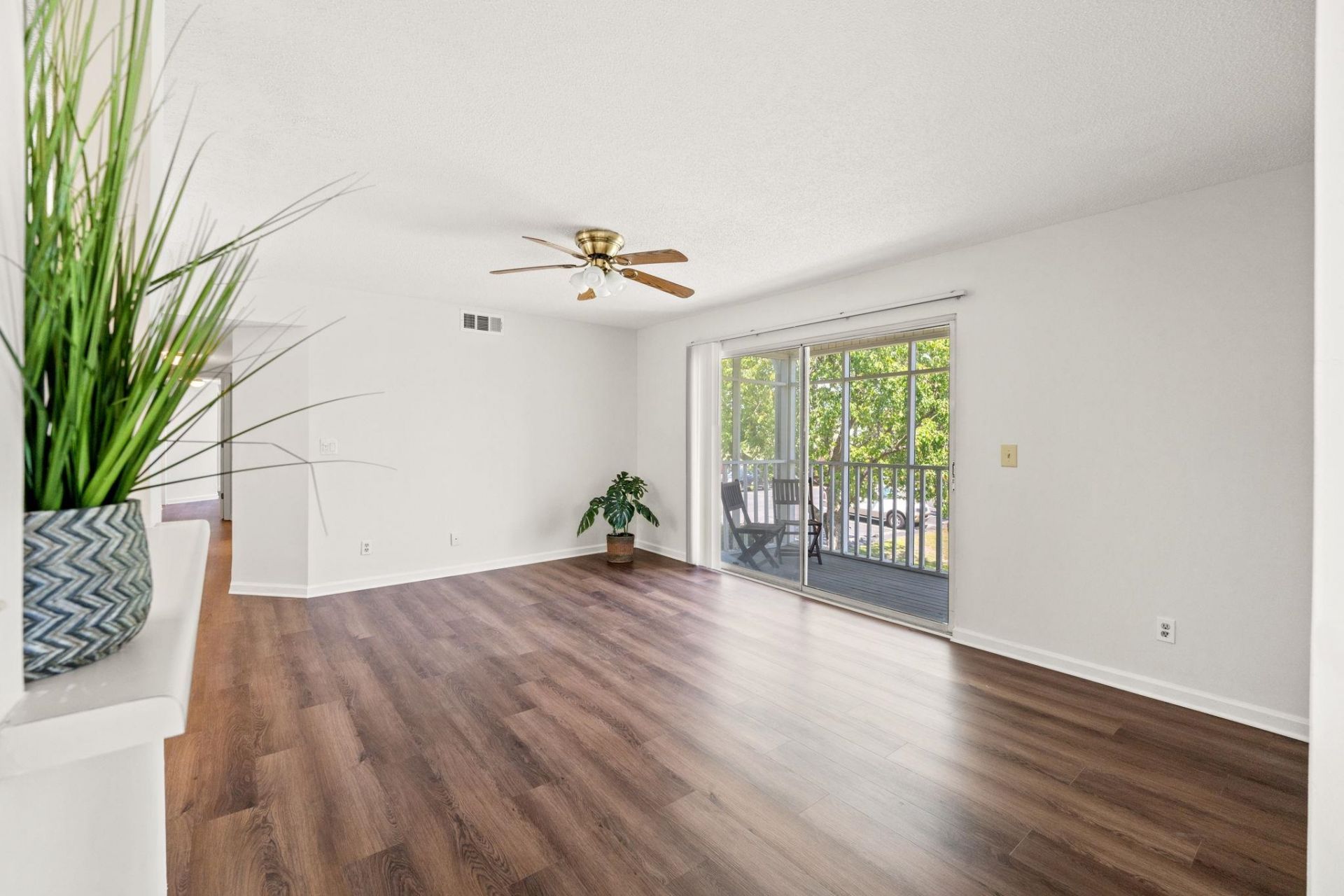 8861 Duckview Dr. Photo 4