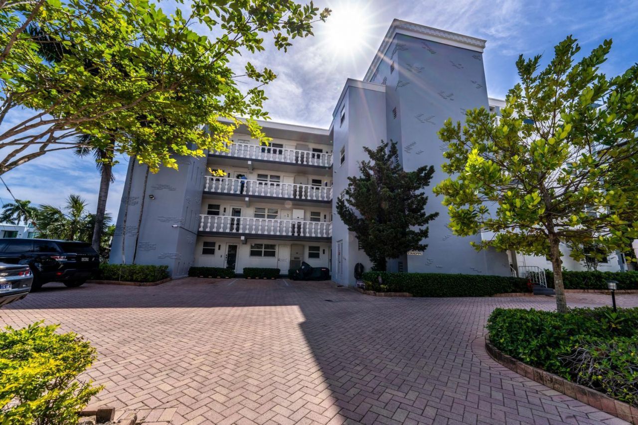 40 Isle Of Venice Drive, Unit 9, Fort Lauderdale, FL 33301 Photo