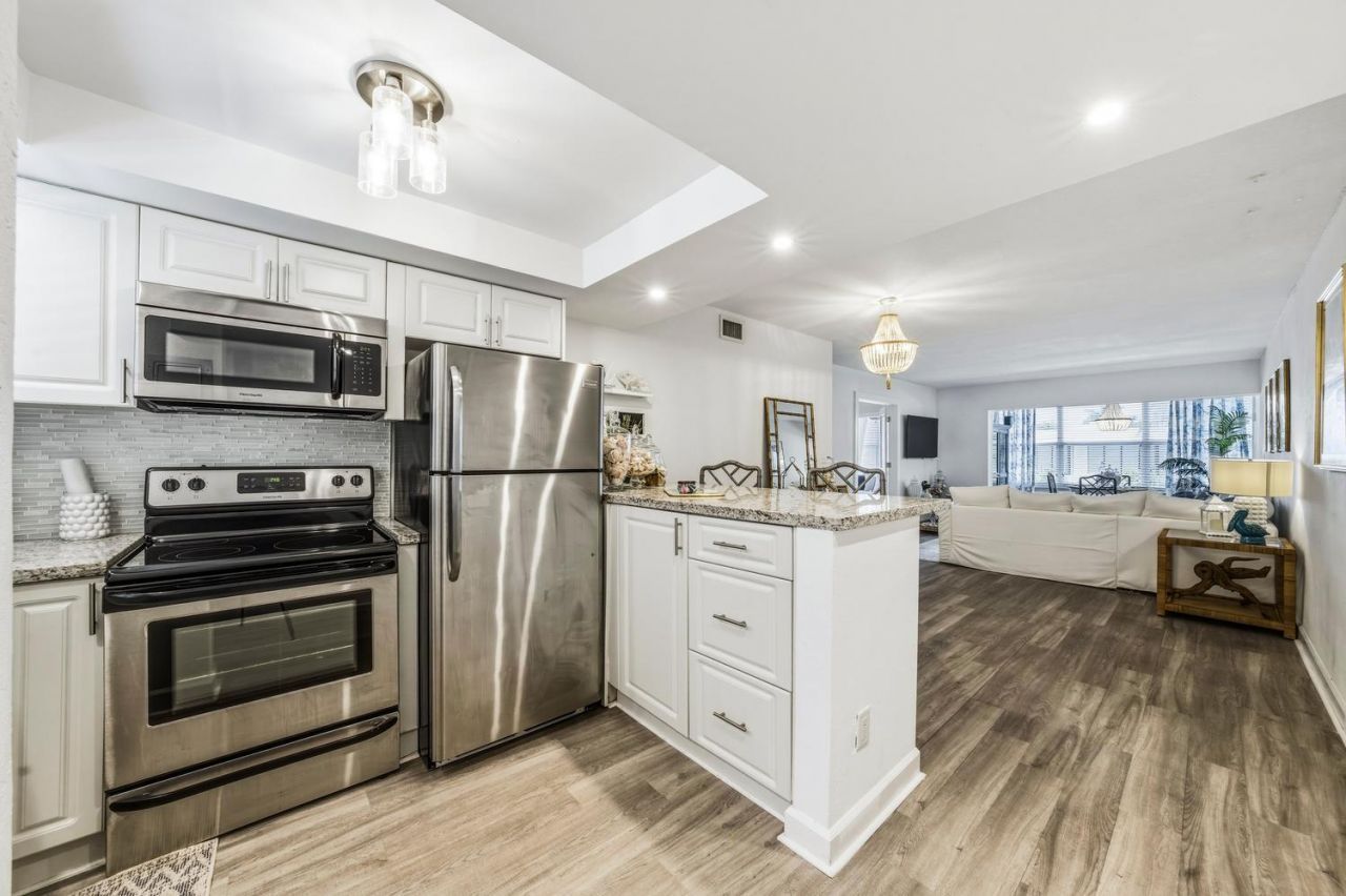 40 Isle Of Venice Drive, Unit 9, Fort Lauderdale, FL 33301 Photo