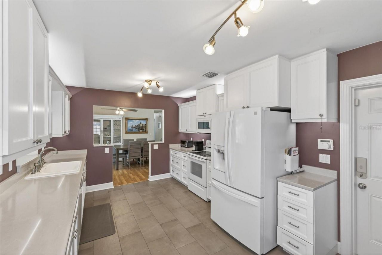 3067 Kapok Kove Drive, Clearwater, FL 33759 Photo
