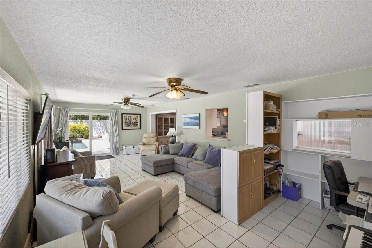 3067 Kapok Kove Drive, Clearwater, FL 33759 Photo