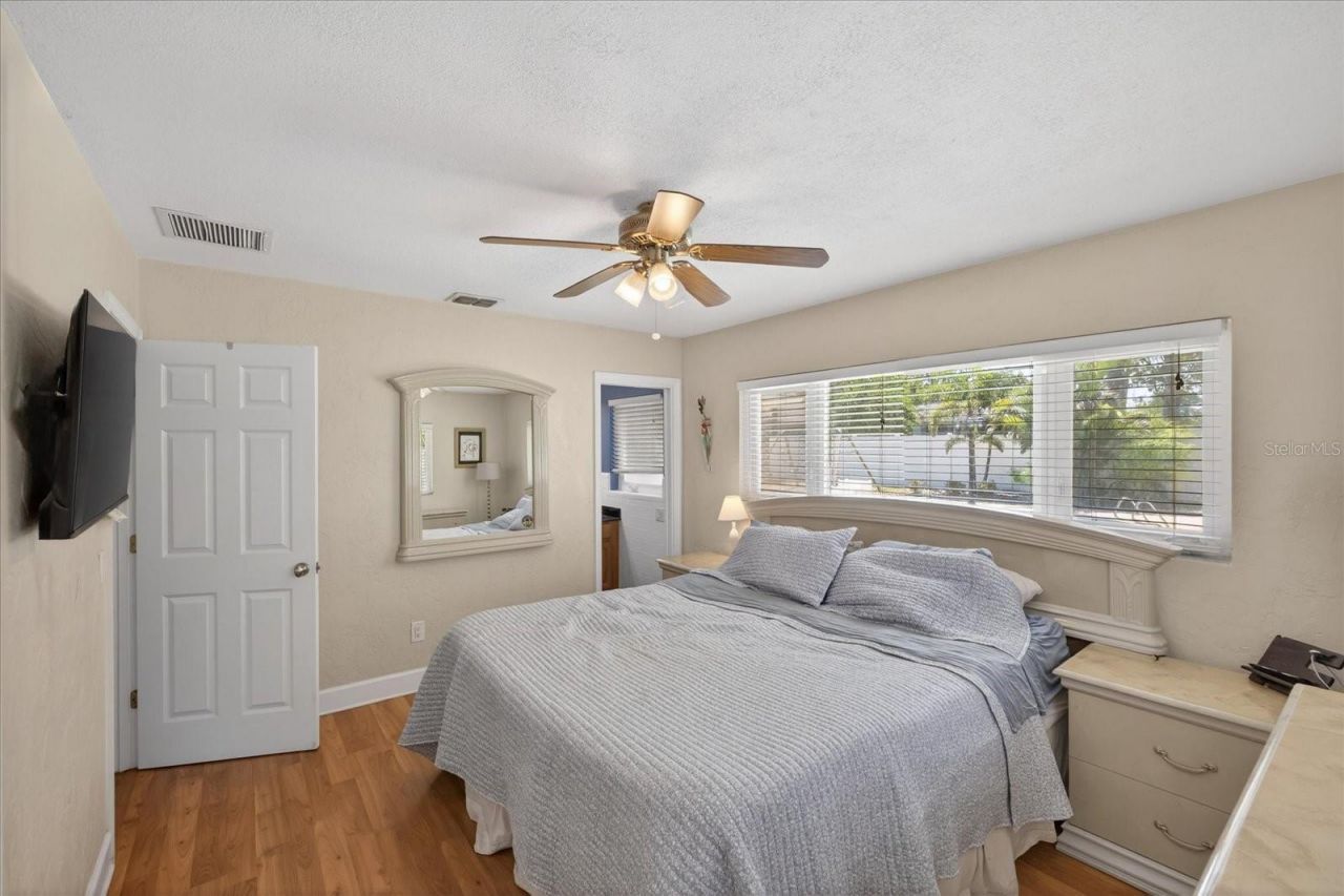 3067 Kapok Kove Drive, Clearwater, FL 33759 Photo